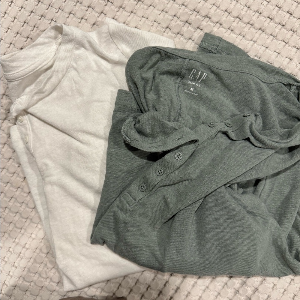 GAP White and Green linen shirts